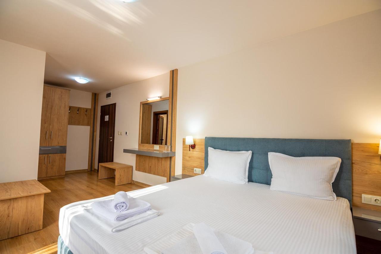 Eco Hotel Momata Kolarovo Luaran gambar